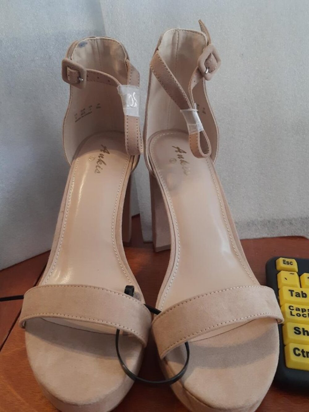 NEW ! Women Ankis Suede Platform Open Toe Strap Sandal  Beige Size 9